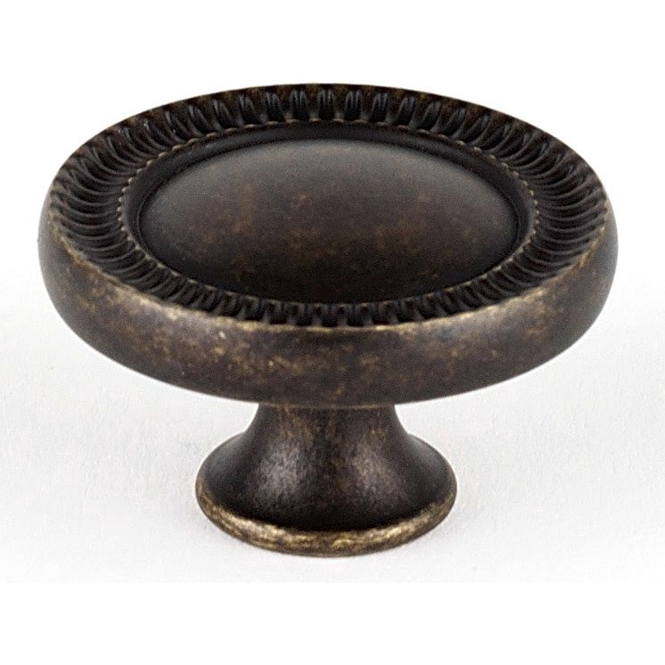 Regal Knob